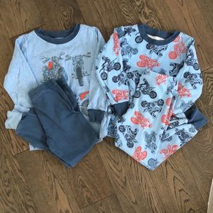 Motorcycle themed 2 Pajama Matching sets in blue and red for boys (4T)